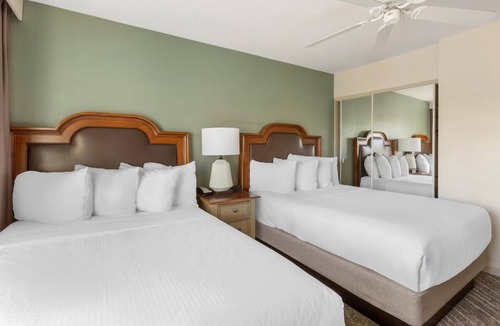 Northeast Santa Fe Hotel | Stylish Southwestern Suites with Pool, Hot Tub & Easy Downtown Access