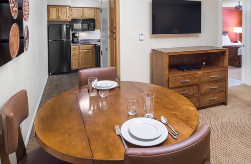 Northeast Santa Fe Hotel | Stylish Southwestern Suites with Pool, Hot Tub & Easy Downtown Access