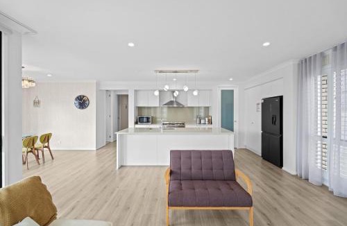 Spring Mountain Apartment | Stylish & Spacious 3BR 2BA Home in Spring Mountain M28