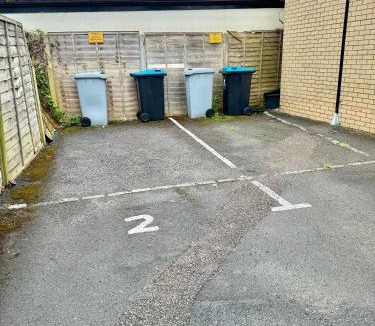 Carterton Apartment | Stylish spacious 1 bed flat