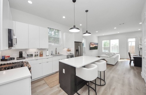 Northside House | Stylish & Spacious 3BR Gem W/Hottub Near Downtown