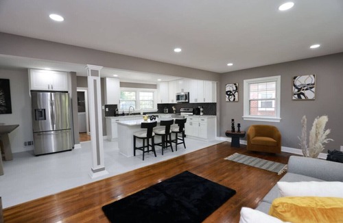 Dumbarton House | Stylish & Spacious: An Oasis for Your Getaway!