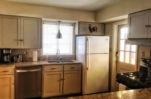 Alta Vista Apartment | Stylish Spacious apartment near downtown San Antonio