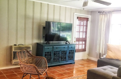 Alta Vista Apartment | Stylish Spacious apartment near downtown San Antonio