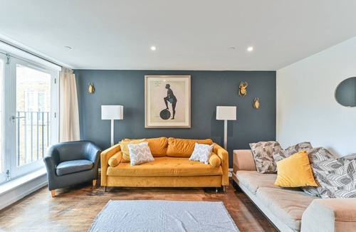Camberwell Green Apartment | Stylish, Spacious & Bright Flat Opposite Burgess Park