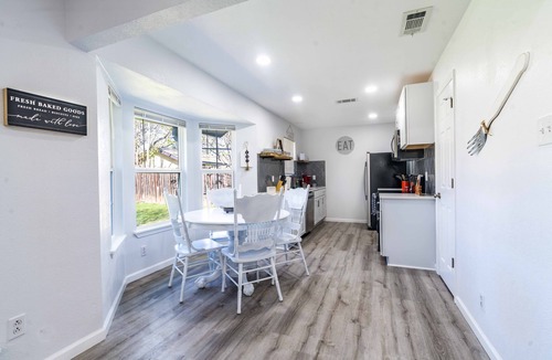 Killeen House | Stylish, Spacious Entire Hm 4/2 in nice Killeen neighborhood