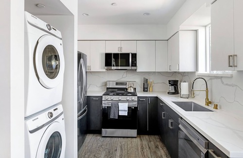 Wilshire House | Stylish & Spacious Koreatown Home - Near USC