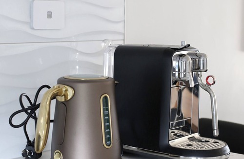 Sandringham House | Stylish & Spacious townhouse