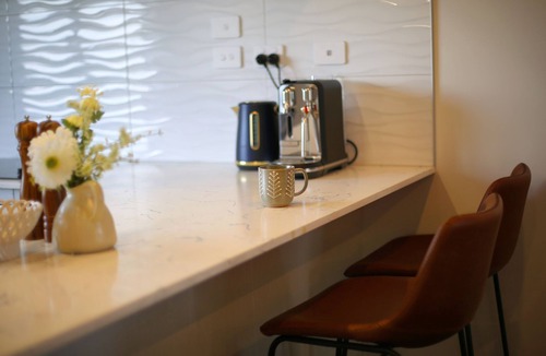 Sandringham House | Stylish & Spacious townhouse