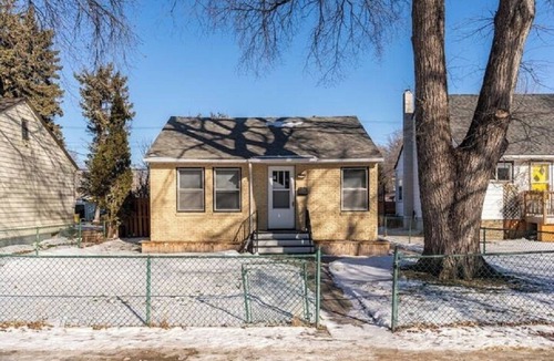 Winnipeg House | Stylish St. Boniface Home | 2 Bed | 1 Bath |