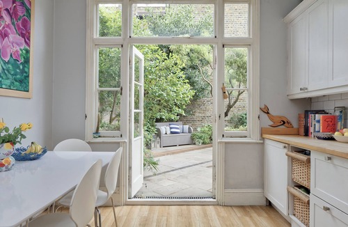 Tooting House | Stylish Stapleton, by Veeve