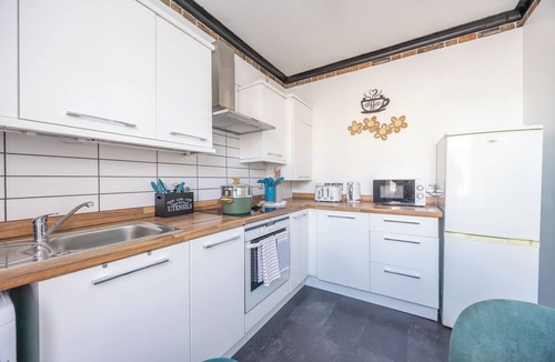 Gloucester Apartment | Stylish Stay Steps from Lively Docks