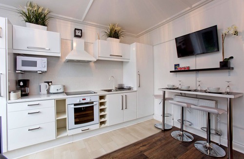 St. Leonard's Apartment | Stylish Studio 17 minutes to Centre