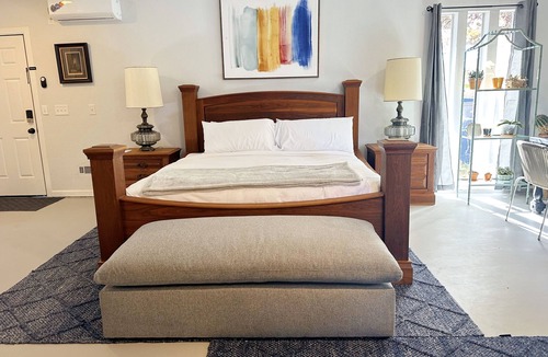 Central Oklahoma City Apartment | Stylish Studio 9 Mins from Asia District | Industrial Chic & Modern Comfort