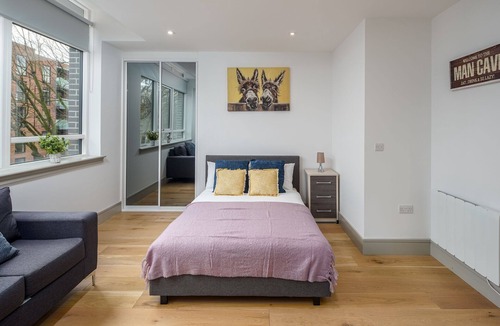 Tottenham Green Apartment | Stylish Studio Flat In Seven Sisters