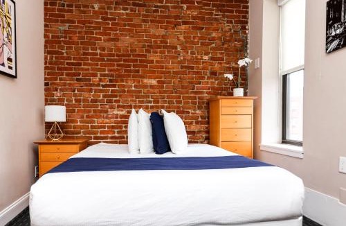 Columbus Apartment | Stylish Studio in Boston Brownstone, C.Ave #21