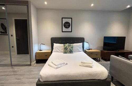 Bracknell Apartment | Stylish Studio in Bracknell with free Parking