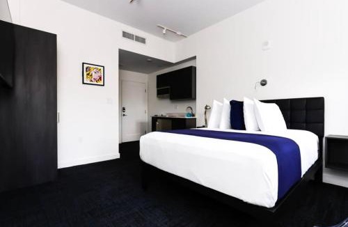 Fenway–Kenmore Apartment | Stylish Studio in Historic Boston - Unit #406