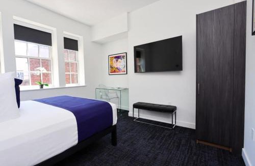 Fenway–Kenmore Apartment | Stylish Studio in Historic Boston - Unit #406