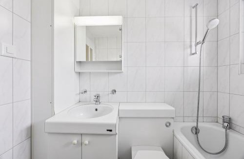 District 6 Apartment | Stylish Studio in Zurich - Crown 11