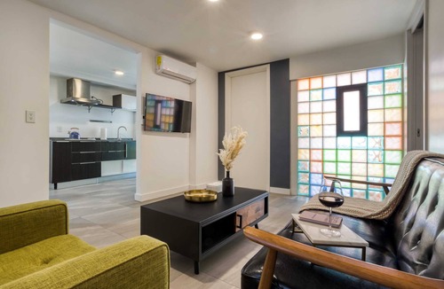 Centro Apartment | Stylish Studio: Lounge w/Games, Rooftop & Gym+Fire Pit