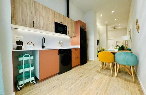 Patraix Apartment | Stylish Studio near City Center