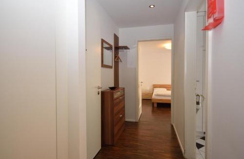 Seefeld Apartment | Stylish Studio near lake and Opera - Flower 22