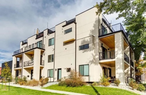Jefferson Park Apartment | Stylish studio next to Mile High with kitchenette and large screen TV