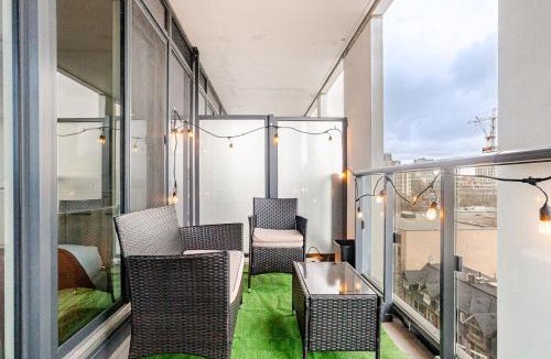 Garden District Apartment | Stylish Studio Sleeps 4 with Balcony by Eaton Centre