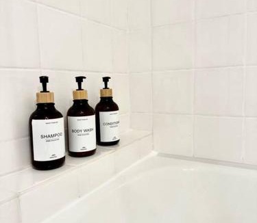 Darlinghurst Apartment | Stylish Studio with amazing pool