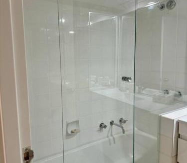 Darlinghurst Apartment | Stylish Studio with amazing pool