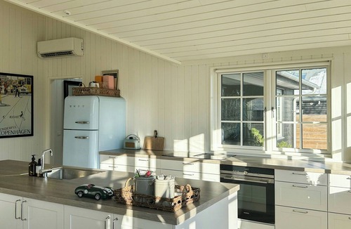 Nyborg House | Stylish summer house by Knudshoved lighthouse