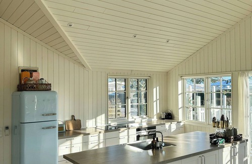 Nyborg House | Stylish summer house by Knudshoved lighthouse