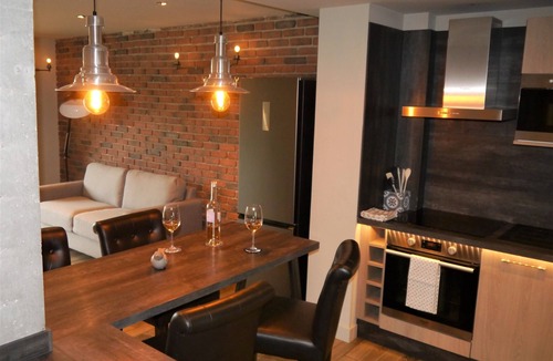 Le Cannet Apartment | Stylish T3 apartment with two balconies and view, top floor