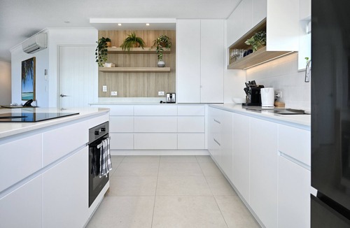 Maroochydore Apartment | Stylish Tasteful Maroochy Escape