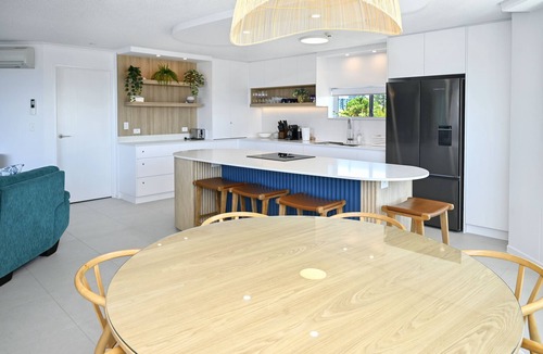 Maroochydore Apartment | Stylish Tasteful Maroochy Escape