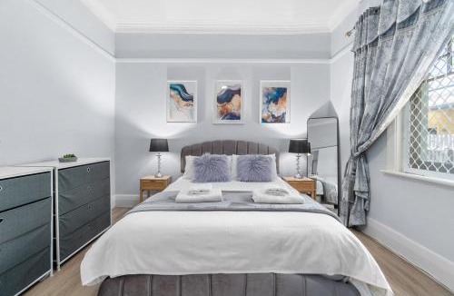 Maylands House | Stylish Three Bedroom Unit Close to CBD