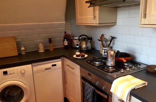 West Hampstead Apartment | Stylish top floor 1 bed flat in West Hampstead
