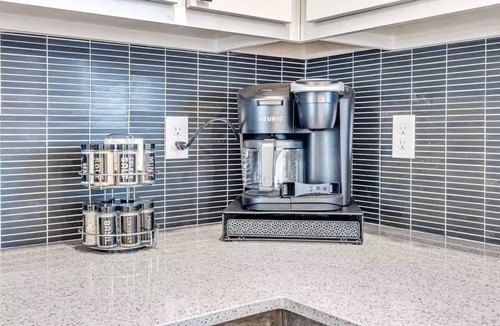 Central Oklahoma City House | Stylish Townhome Steps from Plaza District & Downtown