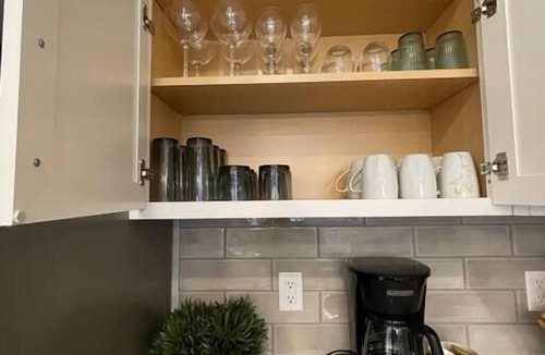 Dahlman Condo | Stylish Townhouse with Rooftop Patio & Garage