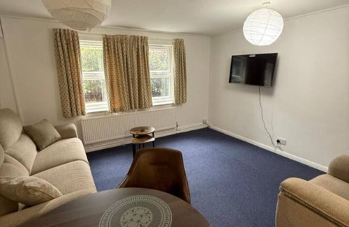 Leeds Apartment | Stylish Triple Room with Shower