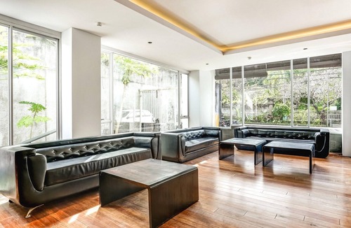 Legian City-Centre House | Stylish Twin Suite Escape W/Free WiFi and Parking