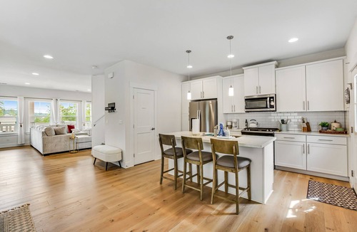 Allyn-Grapeview House | Stylish, two-story home with a washer/dryer & furnished porch - dogs welcome