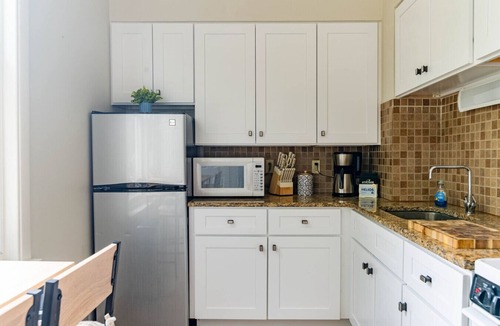 Ann Arbor Apartment | Stylish UM Loft on Diag