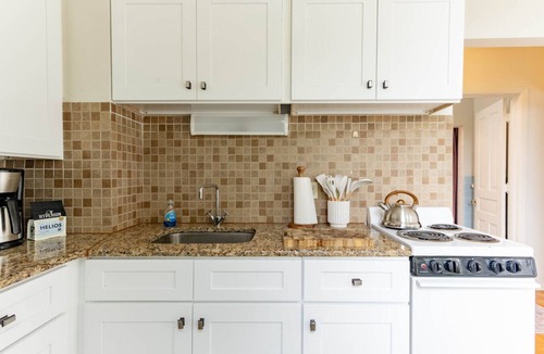 Ann Arbor Apartment | Stylish UM Loft on Diag