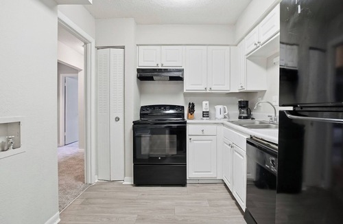 Duluth Apartment | Stylish unit with smart layout & light