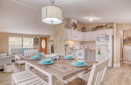 Bayshore House | Stylish Updates, King Suite w/Soaking Tub, Pool Access in this Popular Cottage!