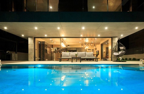 Jurandvor Villa | Stylish Villa Besca with heated infinity pool