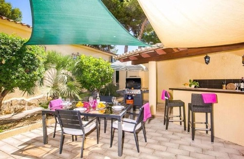 San Jaime Villa | Stylish villa, private pool, summer kitchen and bar!