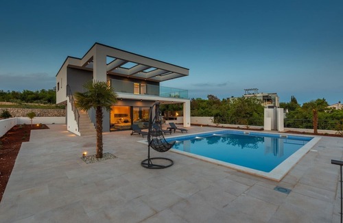 Skrbcici Villa | Stylish Villa Quadra* with a sea view and heated pool on Krk